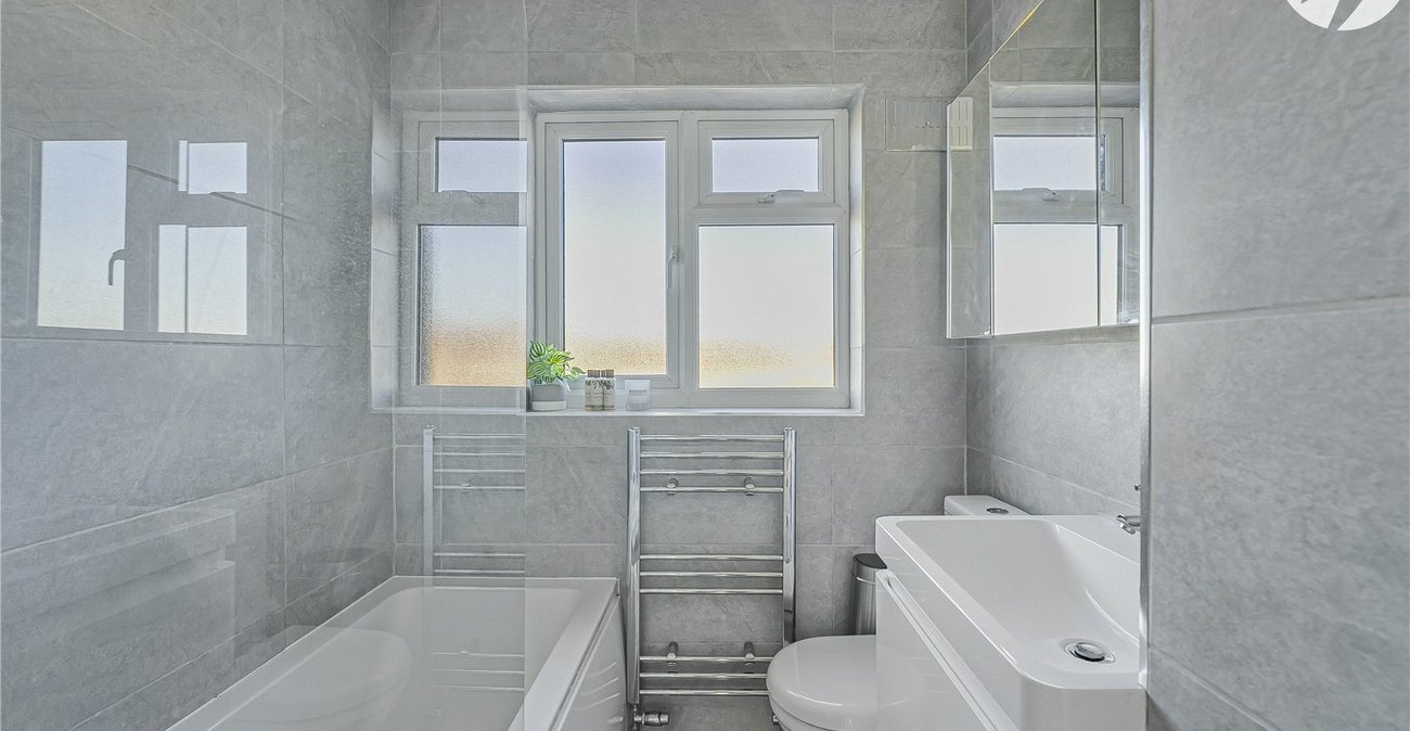 2 bedroom house for sale in Dartford | Robinson Jackson