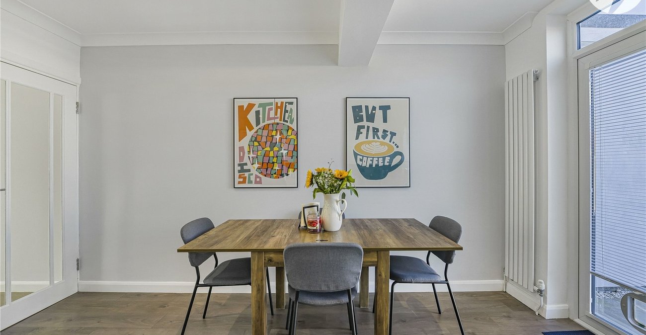 2 bedroom house for sale in Dartford | Robinson Jackson