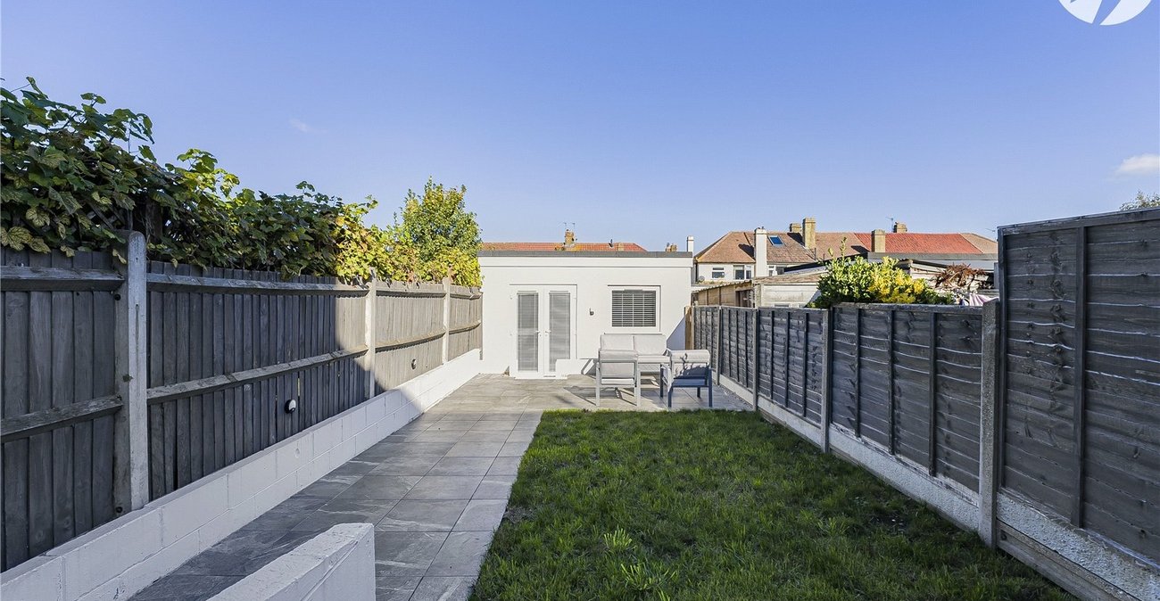 2 bedroom house for sale in Dartford | Robinson Jackson