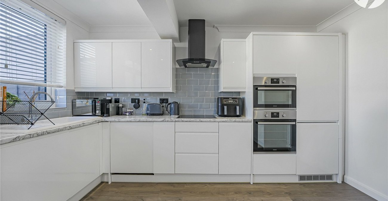 2 bedroom house for sale in Dartford | Robinson Jackson