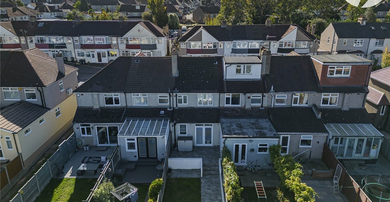 2 bedroom house for sale in Dartford | Robinson Jackson