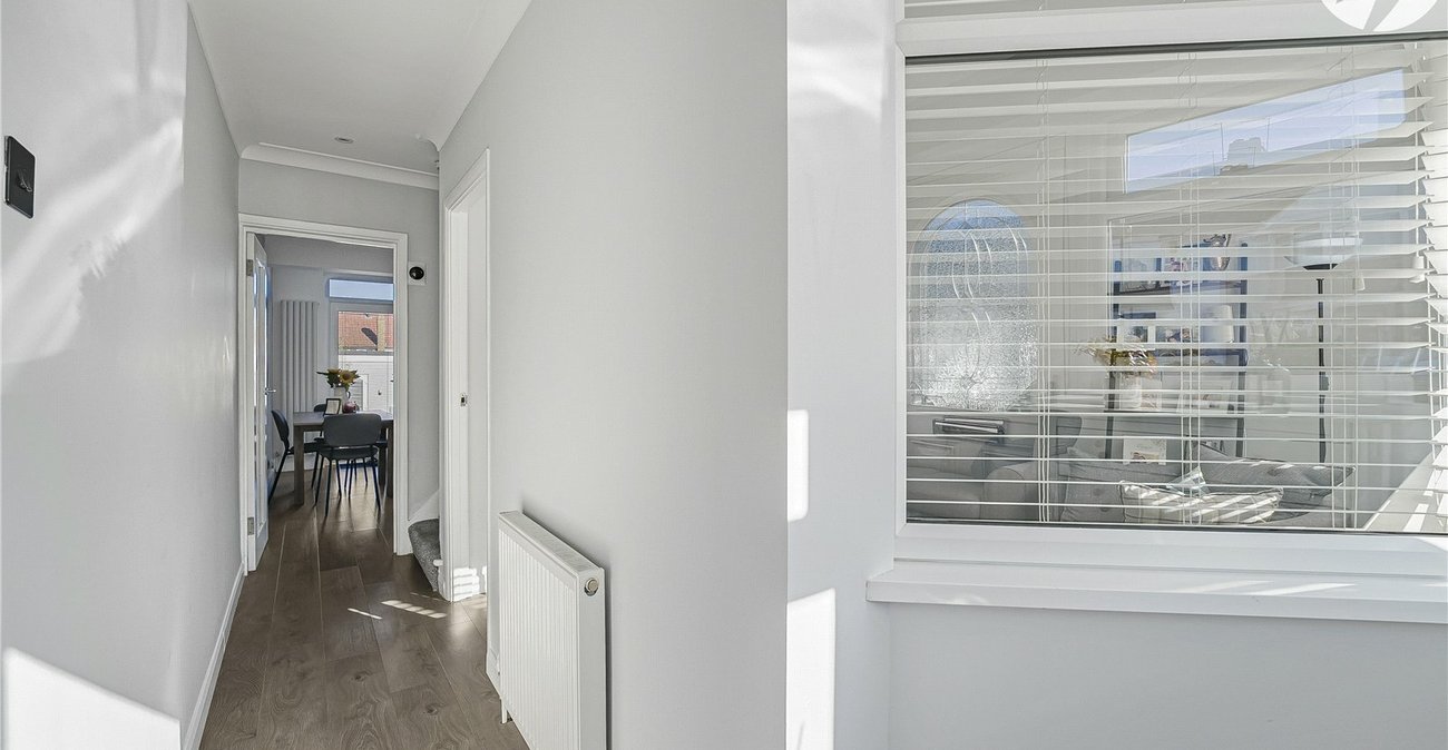 2 bedroom house for sale in Dartford | Robinson Jackson