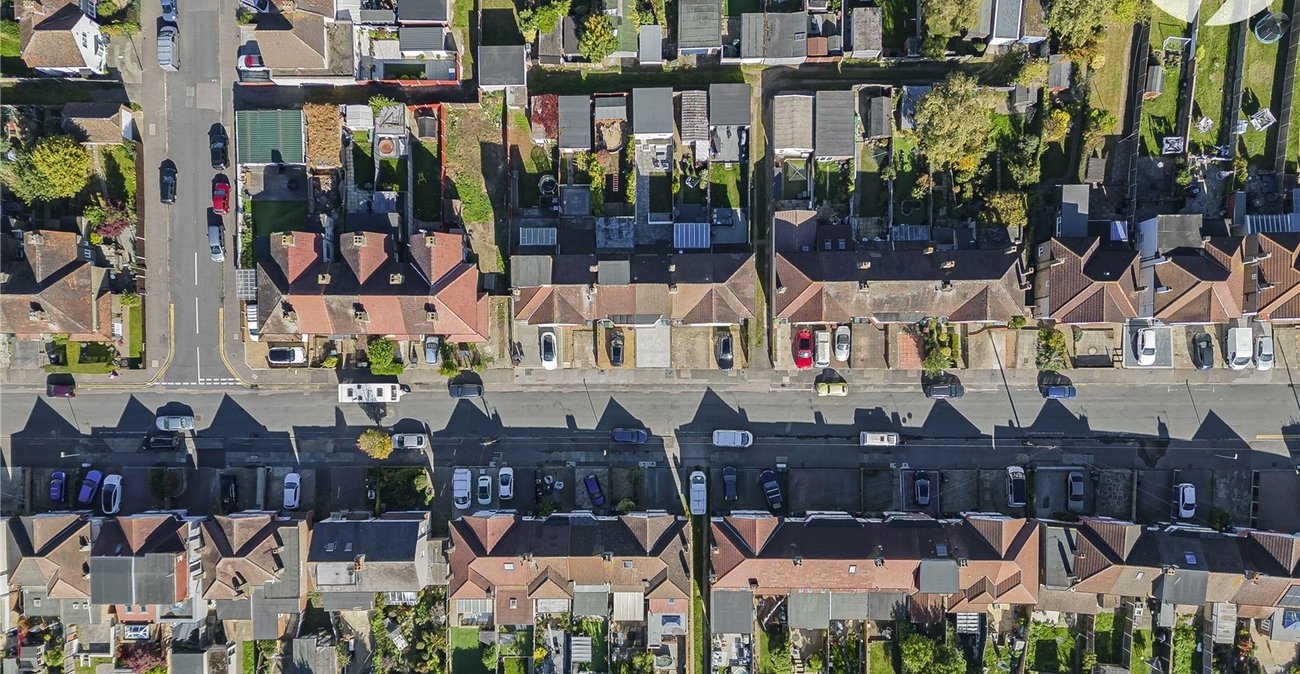 2 bedroom house for sale in Dartford | Robinson Jackson