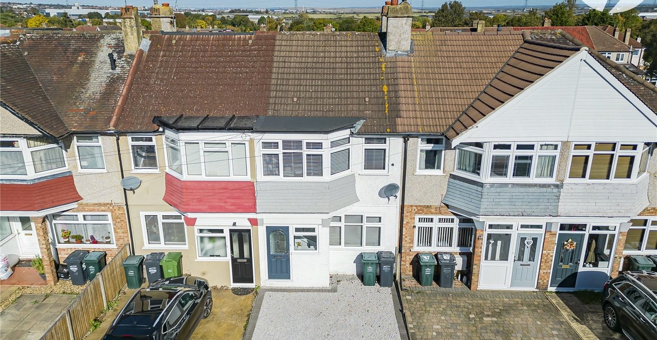 2 bedroom house for sale in Dartford | Robinson Jackson