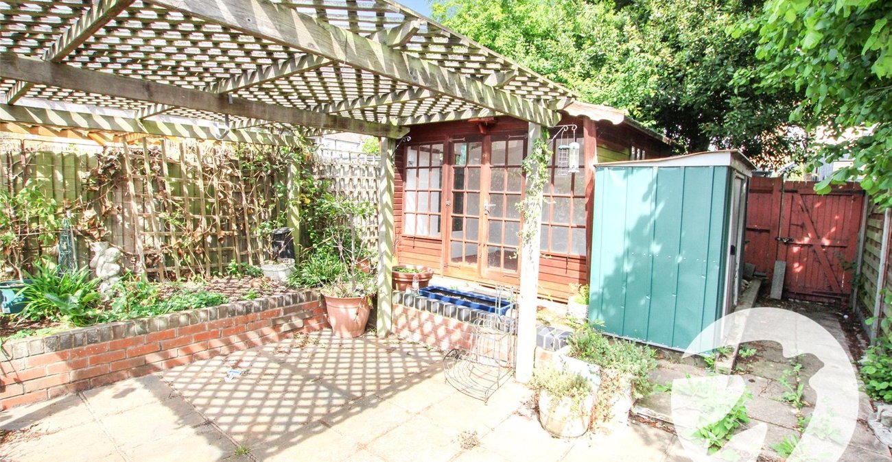 6 bedroom house for sale in London | Robinson Jackson