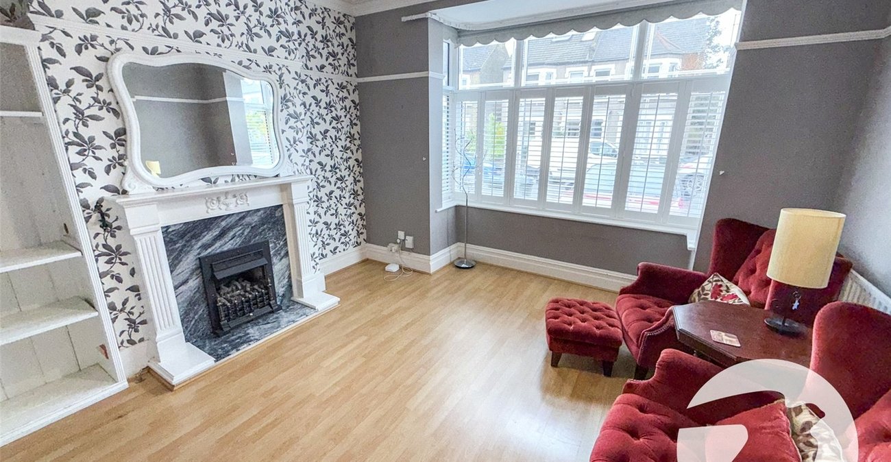 6 bedroom house for sale in London | Robinson Jackson