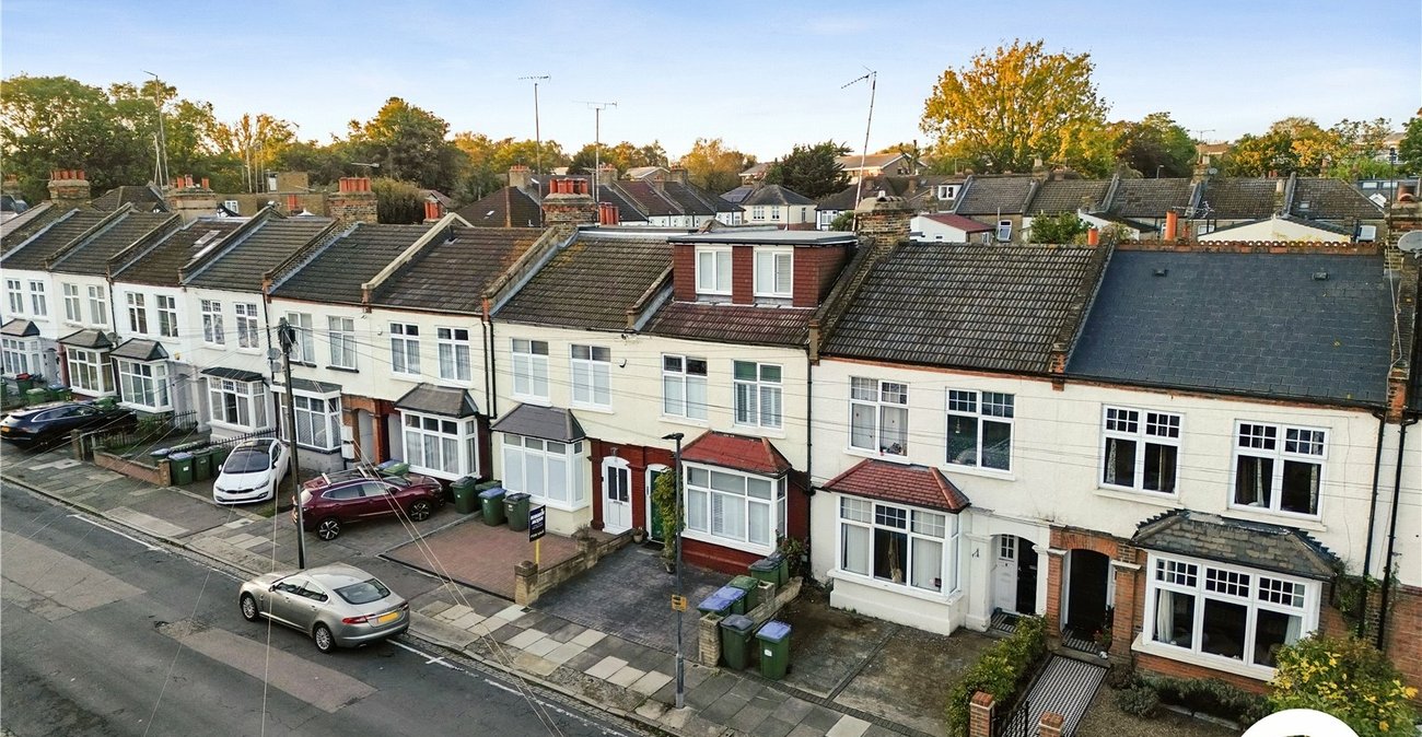 6 bedroom house for sale in London | Robinson Jackson