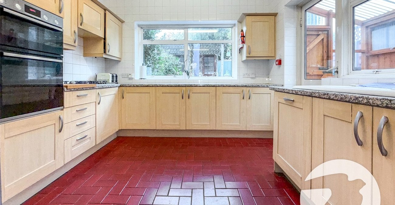 6 bedroom house for sale in London | Robinson Jackson