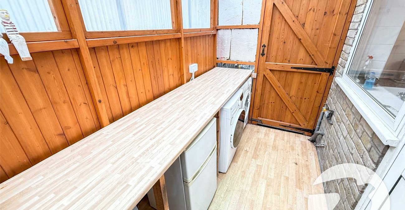 6 bedroom house for sale in London | Robinson Jackson