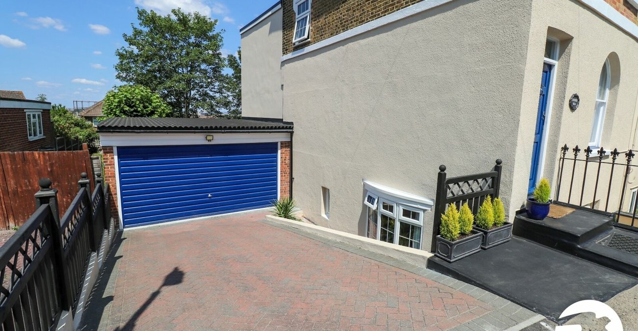 5 bedroom house for sale in Belvedere | Robinson Jackson