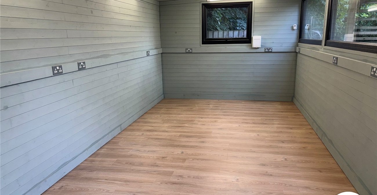 5 bedroom property for sale in Belvedere | Robinson Jackson