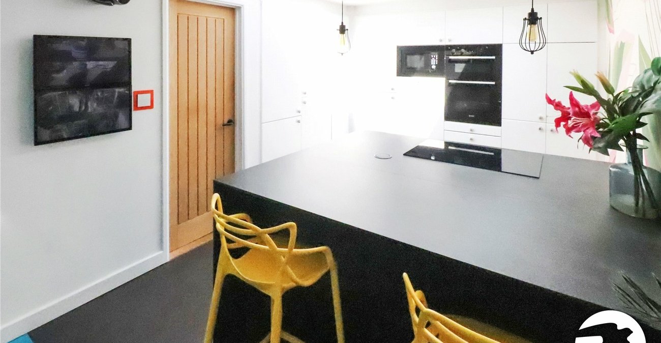 5 bedroom property for sale in Belvedere | Robinson Jackson