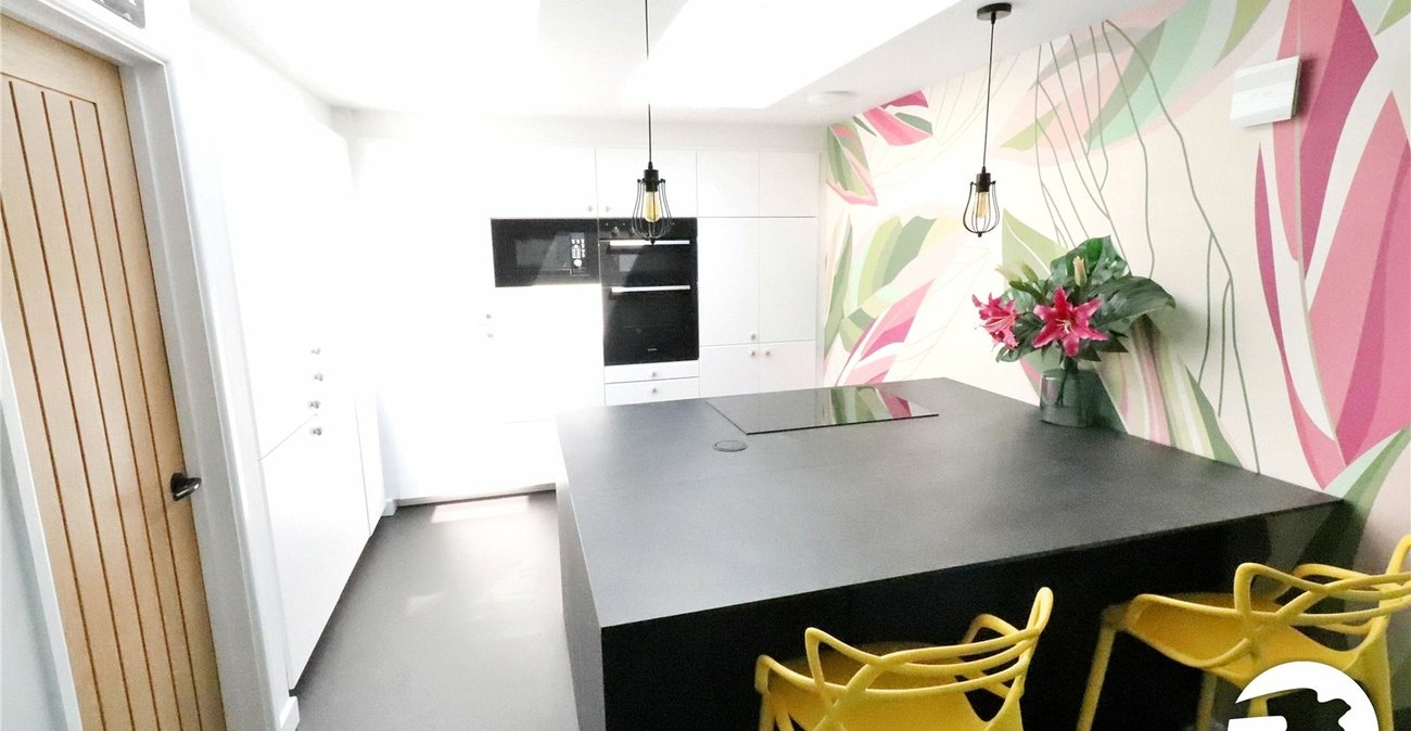 5 bedroom property for sale in Belvedere | Robinson Jackson