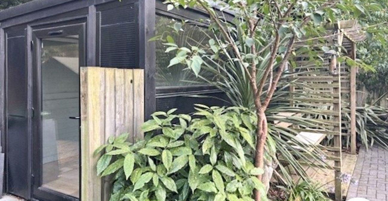 5 bedroom property for sale in Belvedere | Robinson Jackson