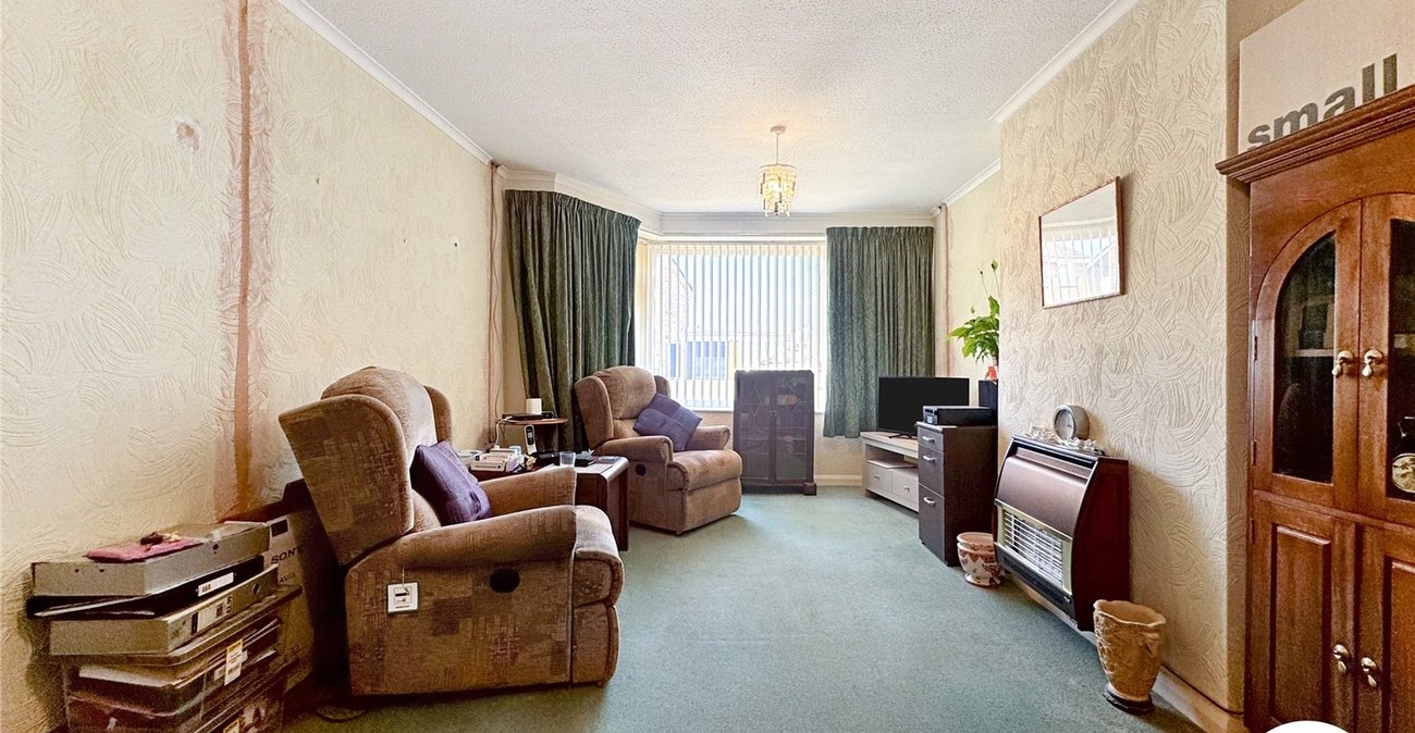 2 bedroom bungalow for sale in Sittingbourne | Robinson Michael & Jackson