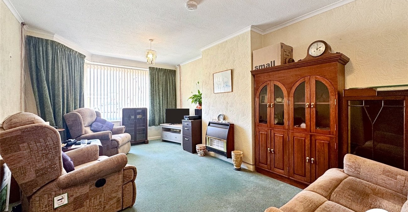 2 bedroom bungalow for sale in Sittingbourne | Robinson Michael & Jackson