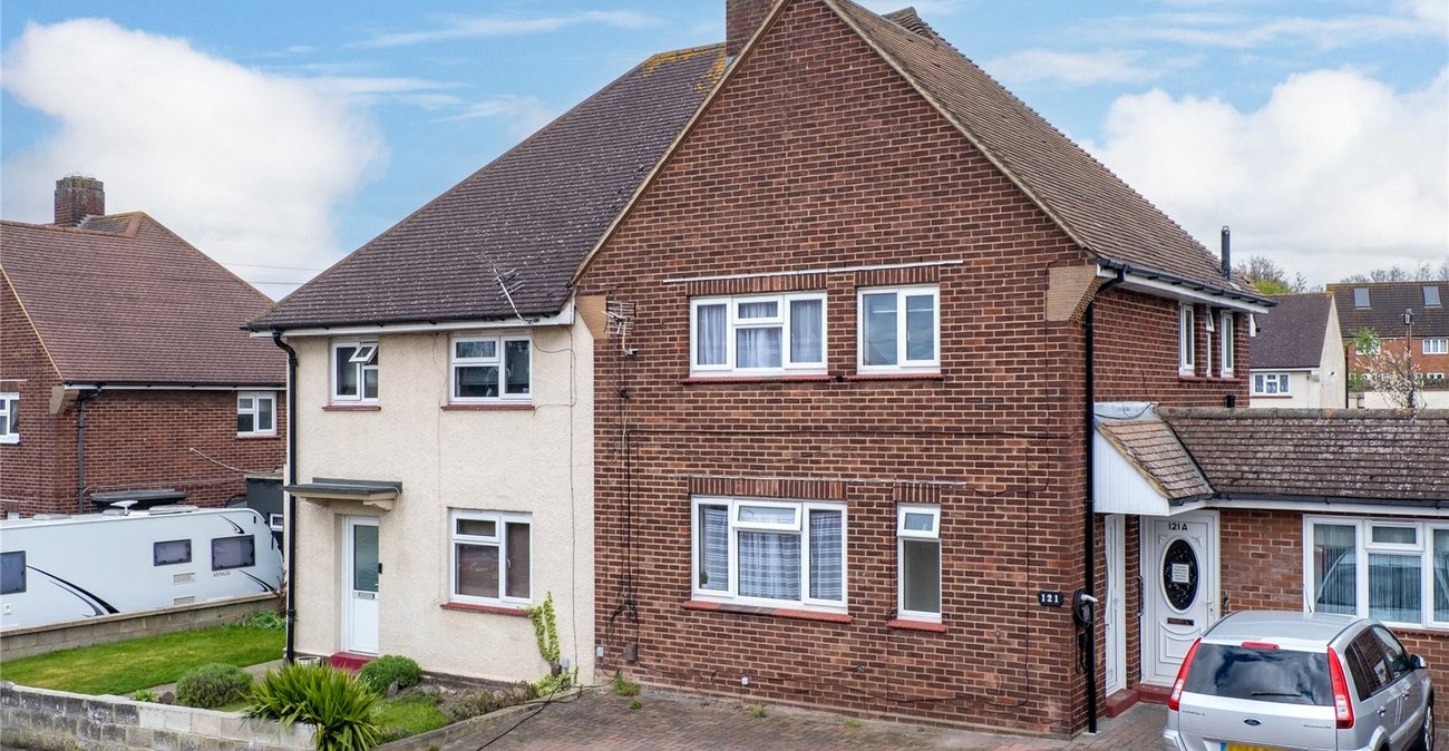 3 bedroom house for sale in Gravesend | Robinson Michael & Jackson