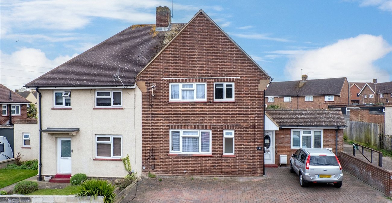 3 bedroom house for sale in Gravesend | Robinson Michael & Jackson