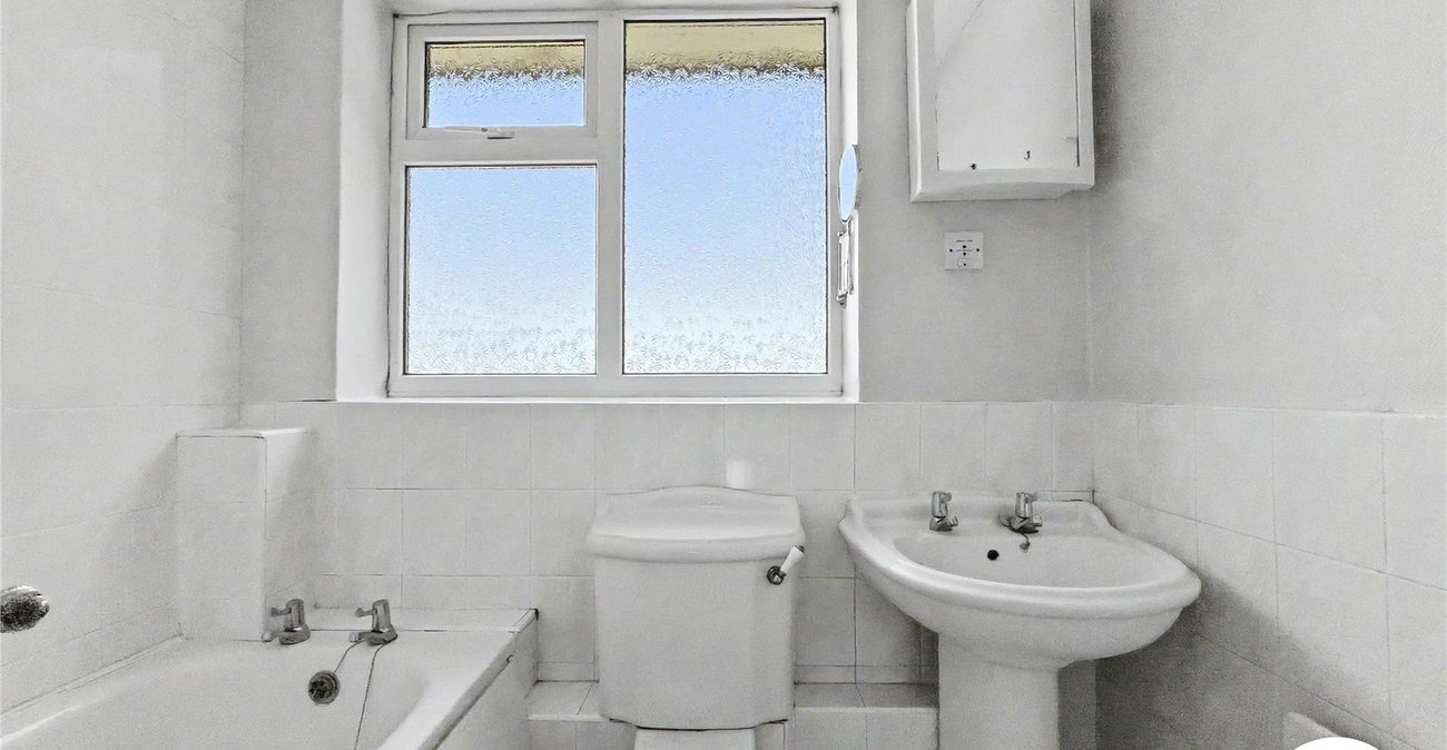 3 bedroom house for sale in Lordswood | Robinson Michael & Jackson