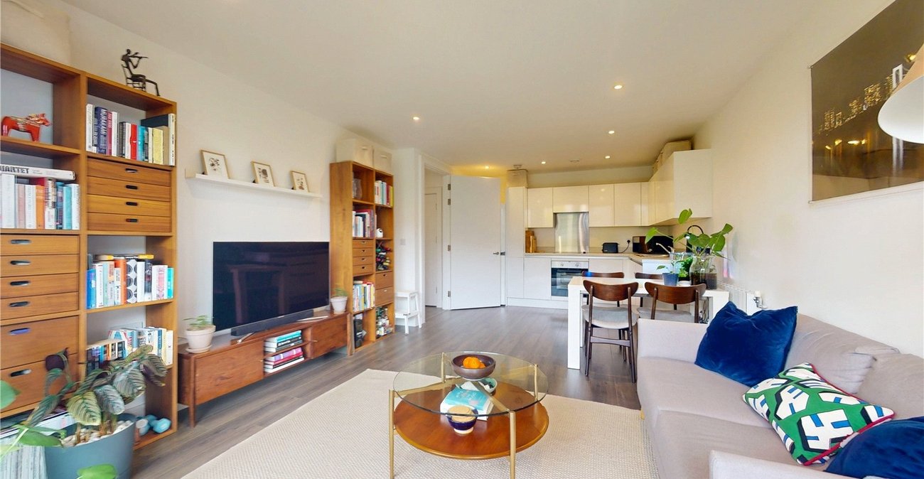 2 bedroom property for sale in Kidbrooke | Robinson Jackson
