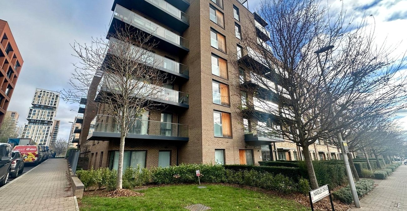 2 bedroom property for sale in Kidbrooke | Robinson Jackson