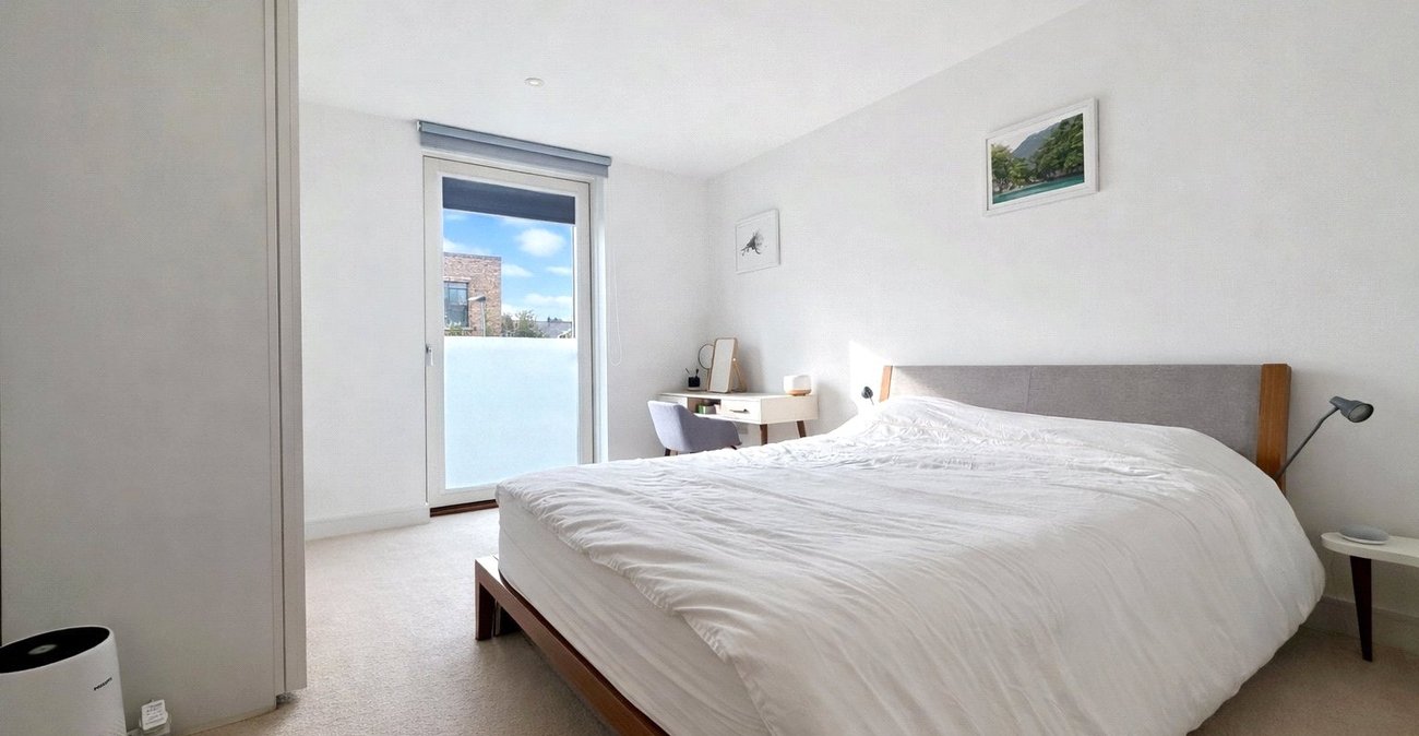 2 bedroom property for sale in Kidbrooke | Robinson Jackson