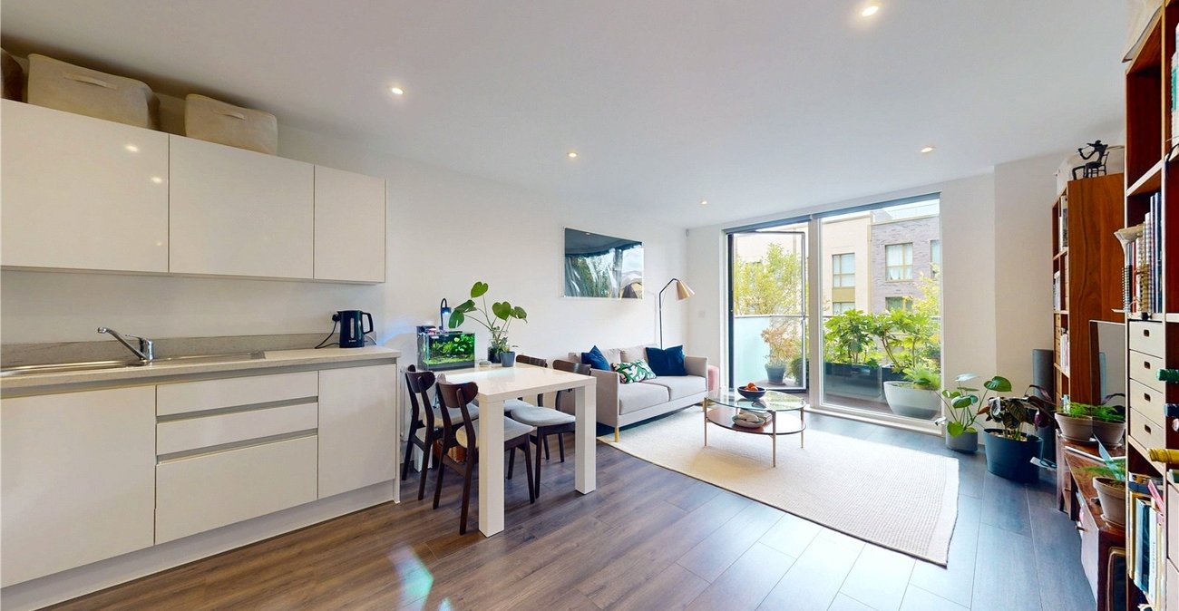 2 bedroom property for sale in Kidbrooke | Robinson Jackson