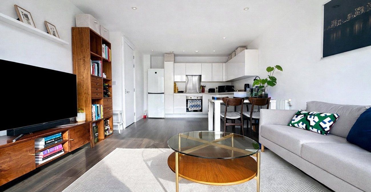 2 bedroom property for sale in Kidbrooke | Robinson Jackson