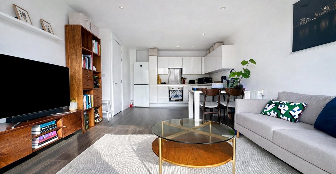 2 bedroom property for sale in Kidbrooke | Robinson Jackson