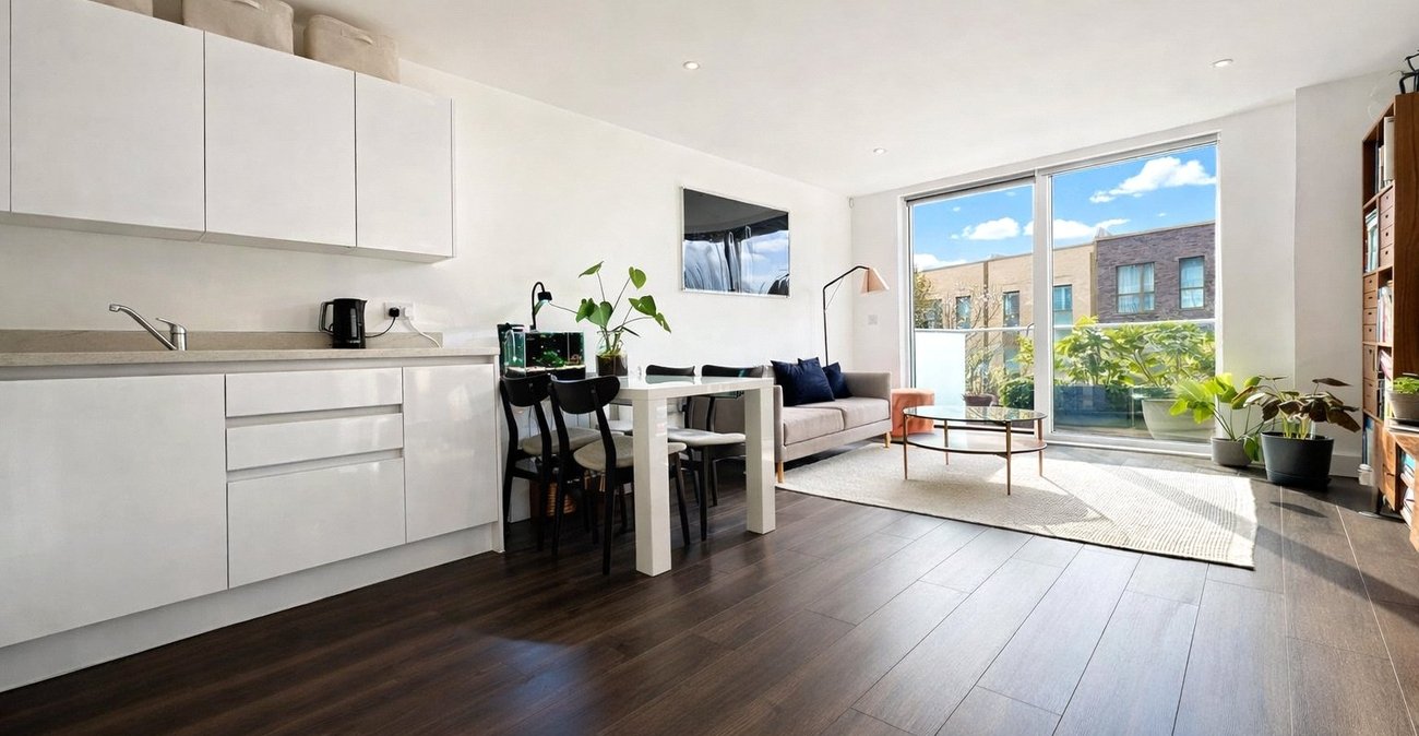 2 bedroom property for sale in Kidbrooke | Robinson Jackson