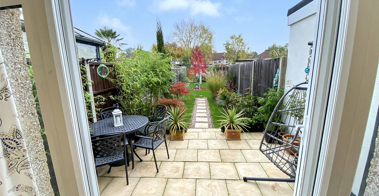 2 bedroom house for sale in Sidcup | Robinson Jackson