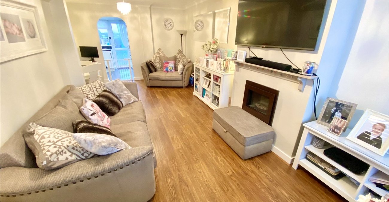 2 bedroom house for sale in Blackfen | Robinson Jackson