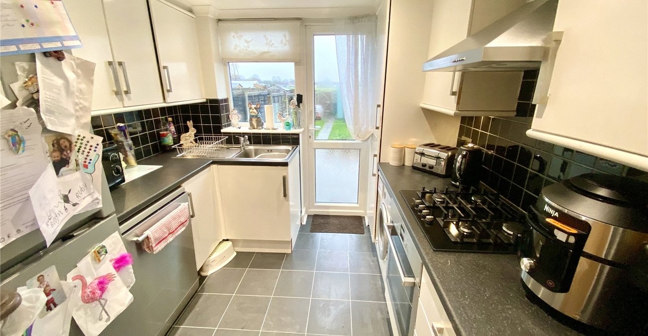 2 bedroom house for sale in Blackfen | Robinson Jackson