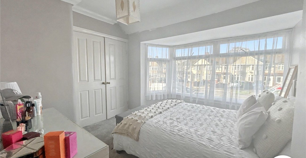 2 bedroom house for sale in Sidcup | Robinson Jackson