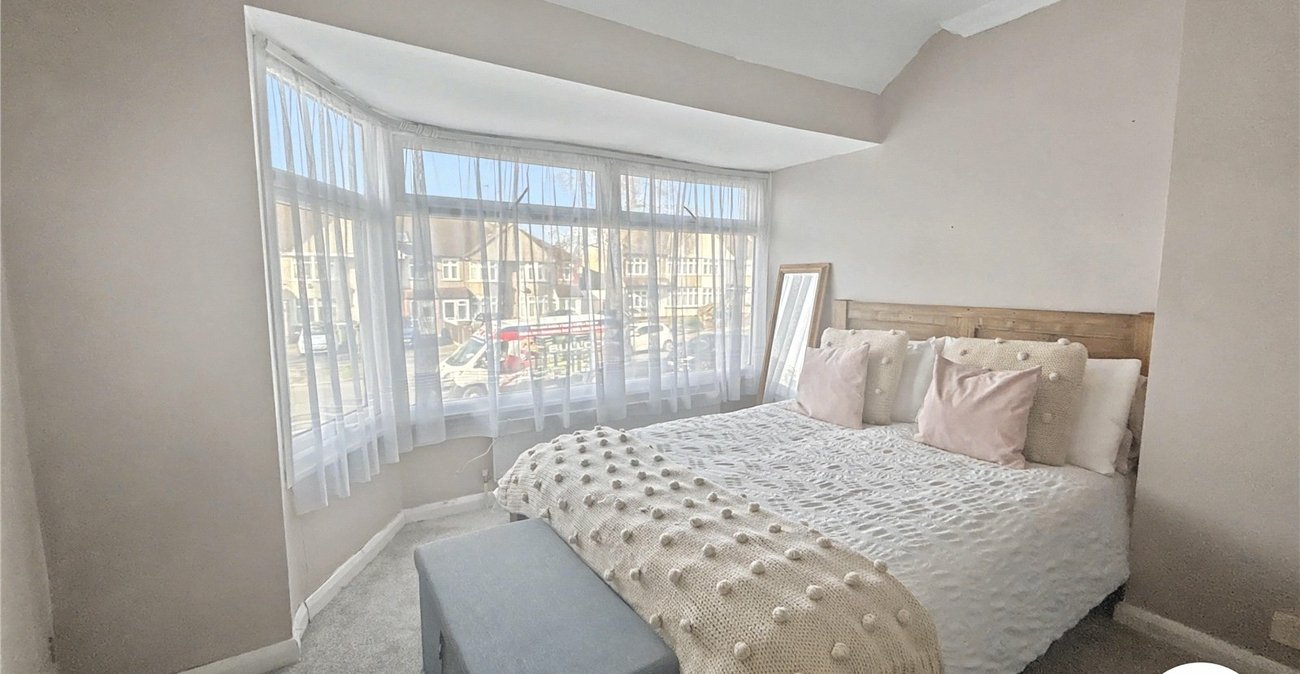 2 bedroom house for sale in Sidcup | Robinson Jackson