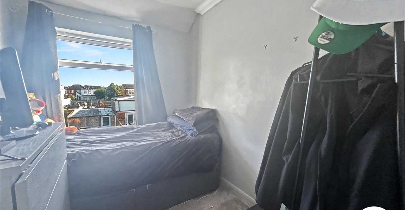 2 bedroom house for sale in Sidcup | Robinson Jackson