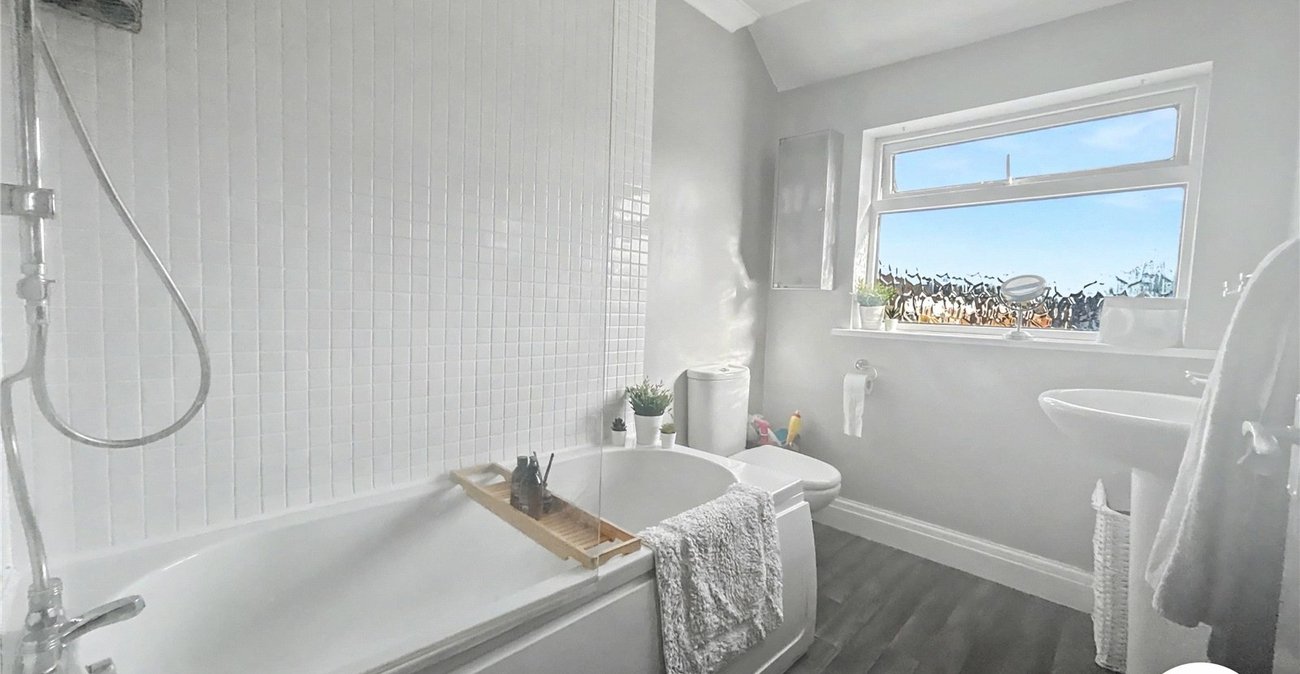 2 bedroom house for sale in Sidcup | Robinson Jackson