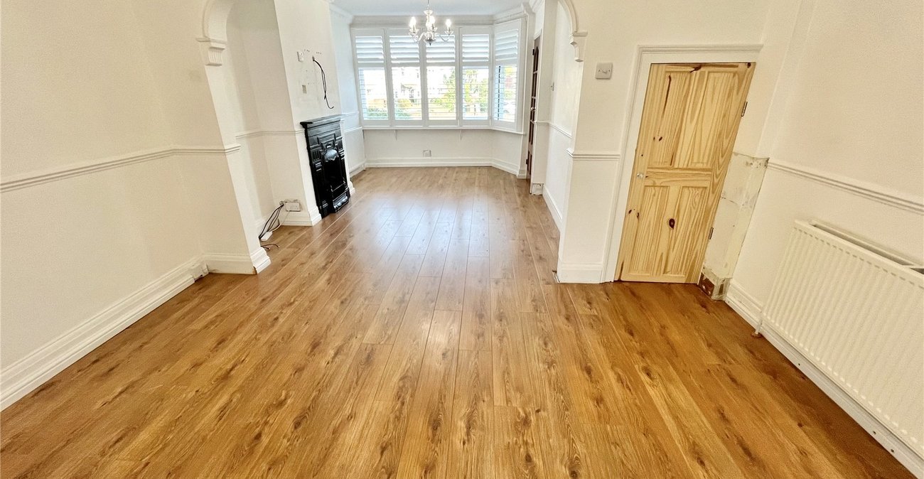 2 bedroom house for sale in Sidcup | Robinson Jackson