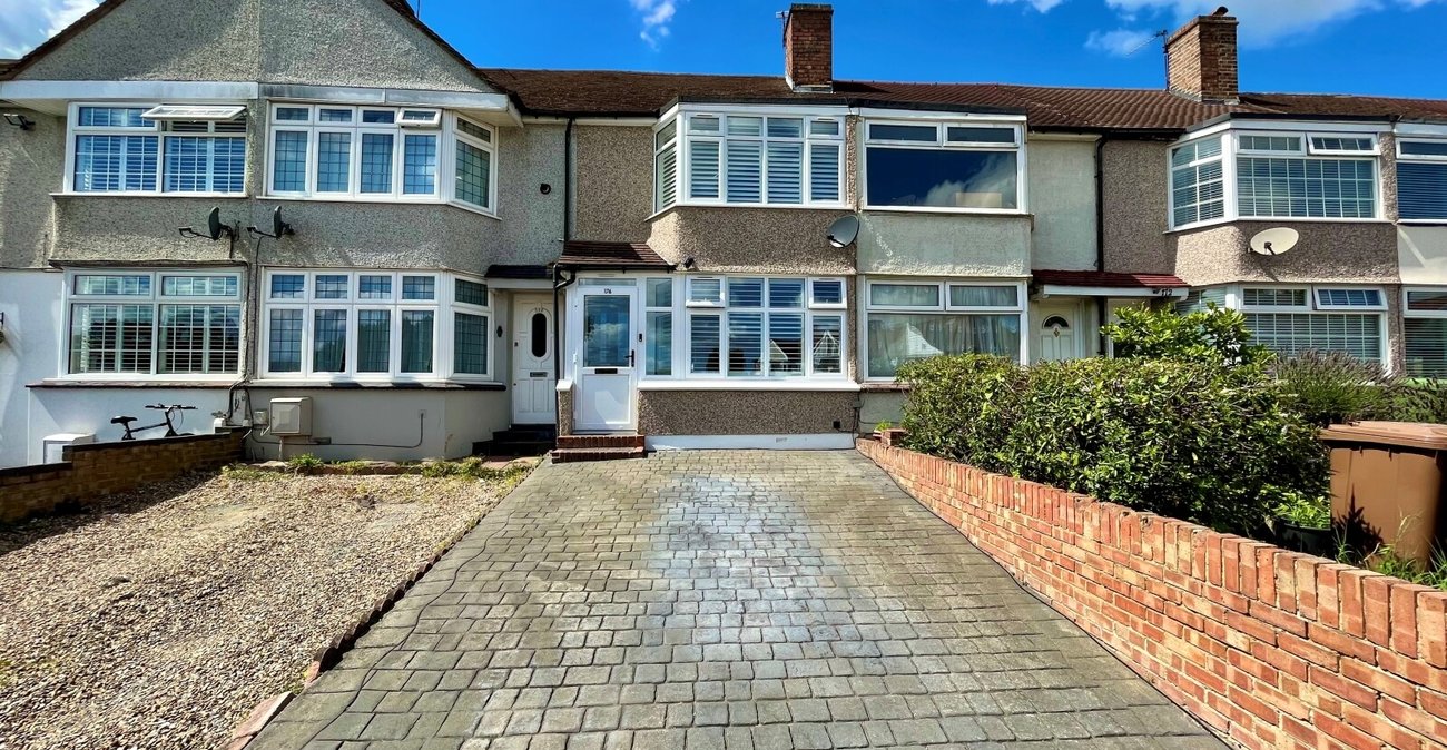 2 bedroom house for sale in Sidcup | Robinson Jackson