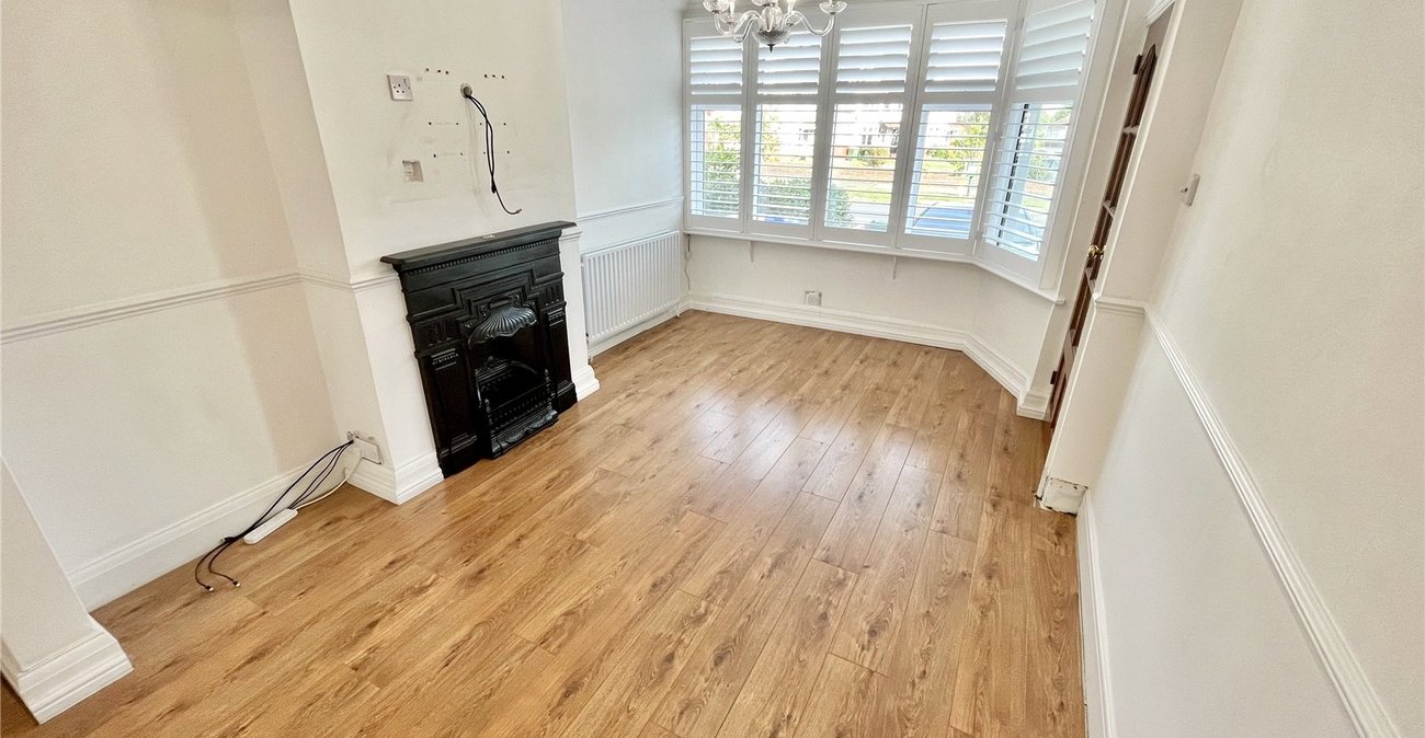 2 bedroom house for sale in Sidcup | Robinson Jackson