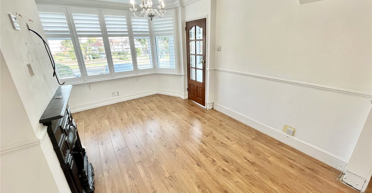 2 bedroom house for sale in Sidcup | Robinson Jackson