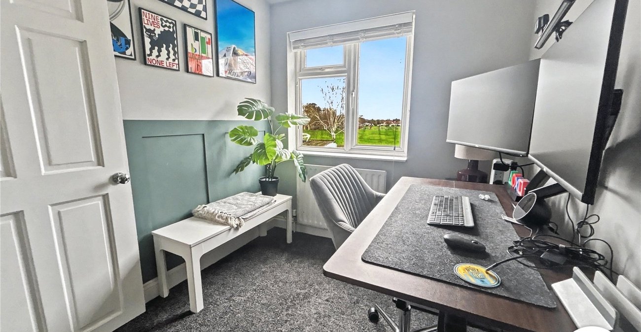 2 bedroom house for sale in Sidcup | Robinson Jackson