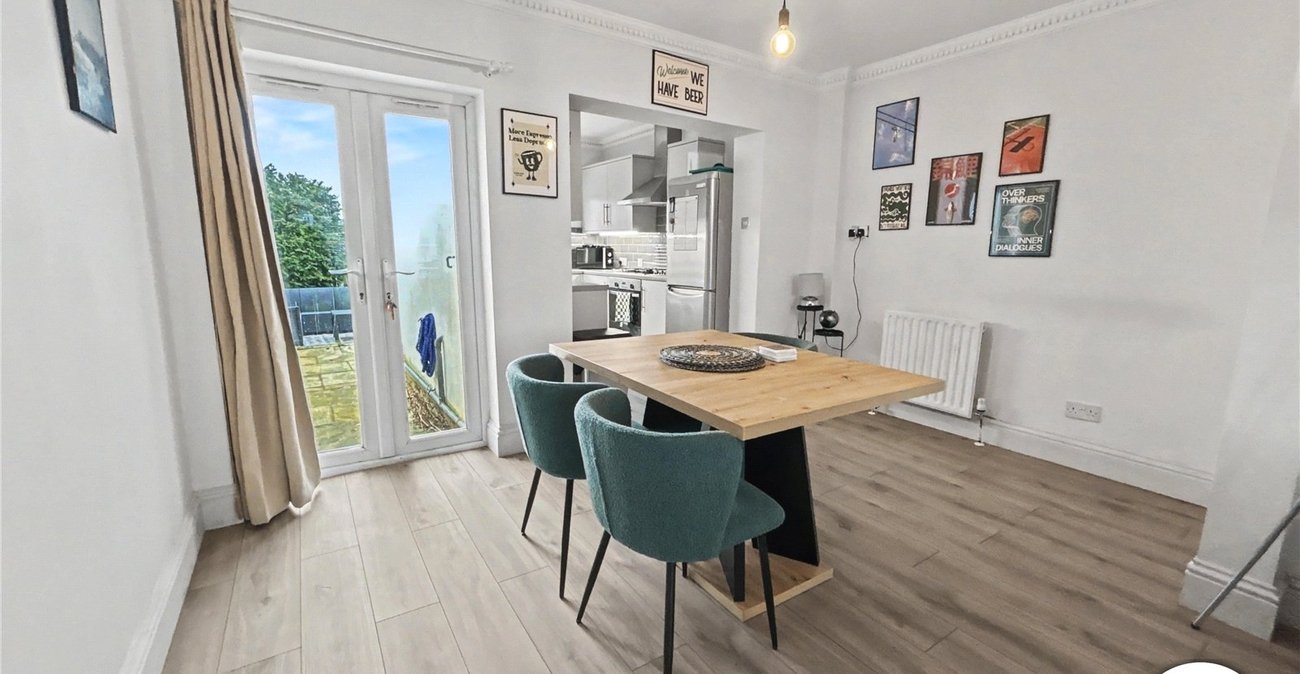 2 bedroom house for sale in Sidcup | Robinson Jackson