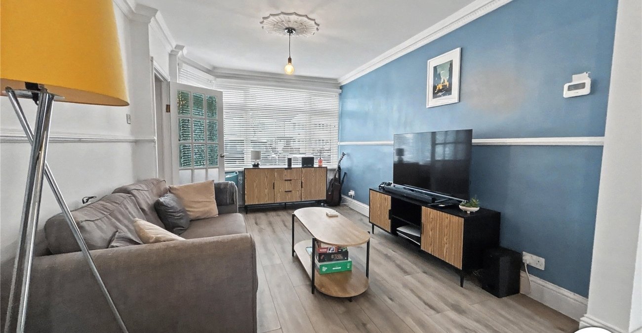 2 bedroom house for sale in Sidcup | Robinson Jackson