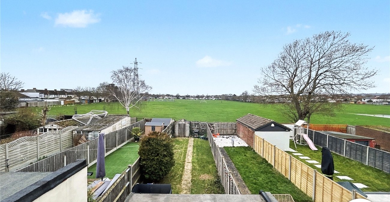2 bedroom house for sale in Sidcup | Robinson Jackson