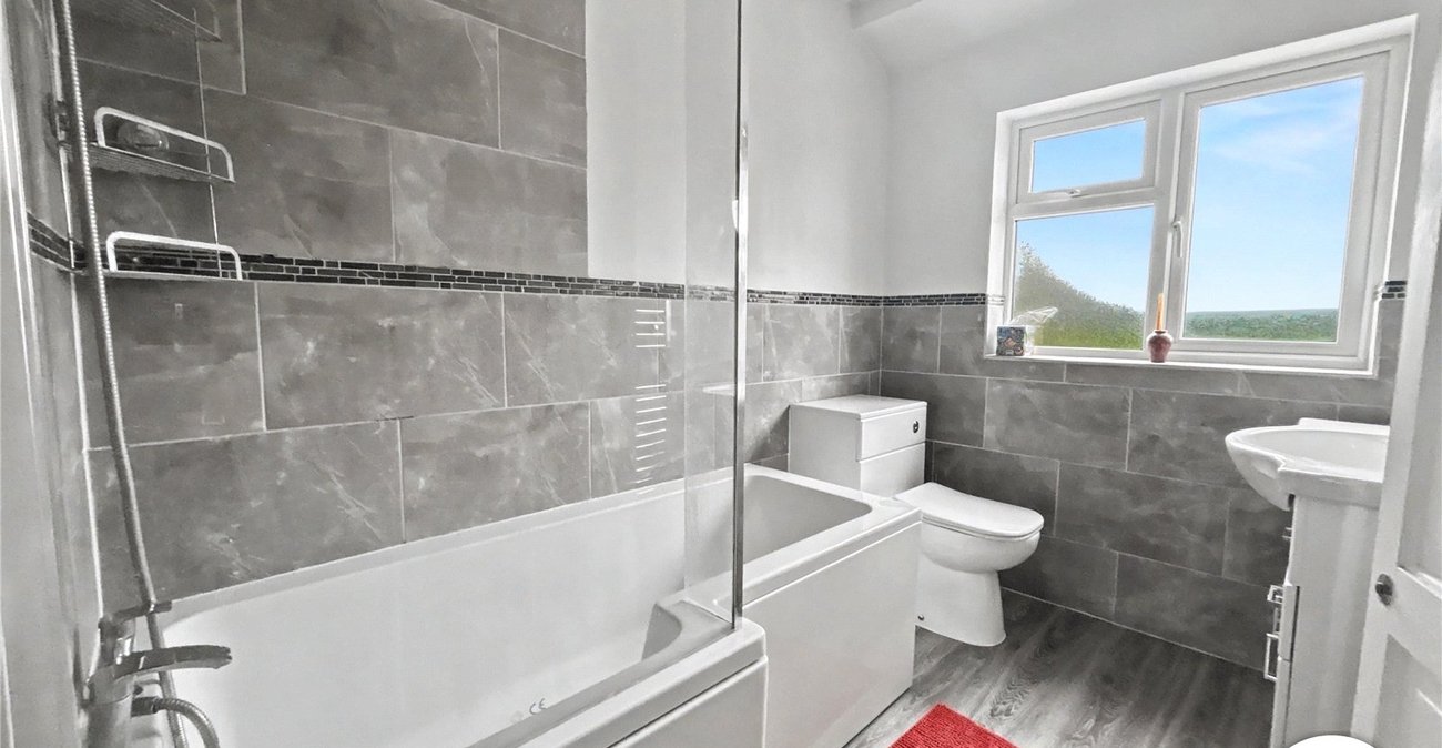 2 bedroom house for sale in Sidcup | Robinson Jackson