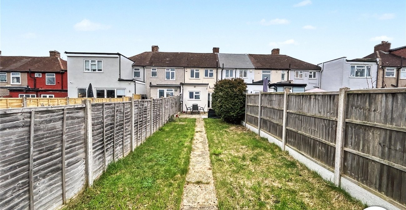 2 bedroom house for sale in Sidcup | Robinson Jackson