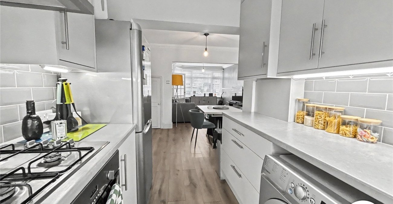 2 bedroom house for sale in Sidcup | Robinson Jackson