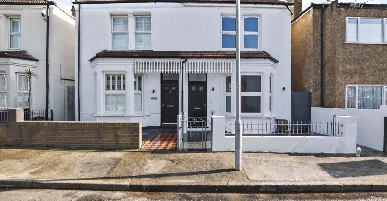 4 bedroom house for sale in Bexleyheath | Robinson Jackson
