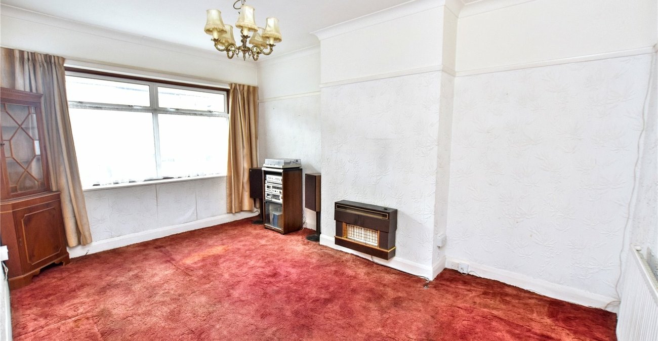 2 bedroom bungalow for sale in Bexleyheath | Robinson Jackson